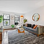 Modern Monthly Lower East Side One Bedroom