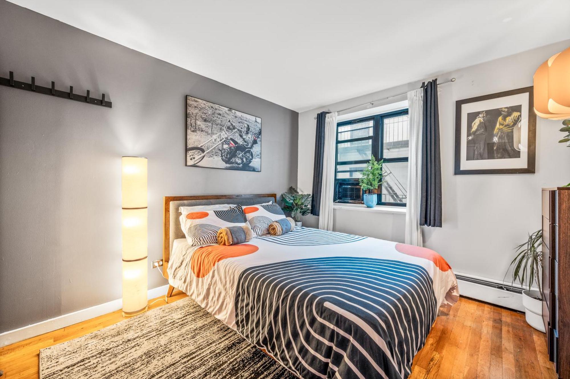 Modern Monthly Lower East Side One Bedroom New York